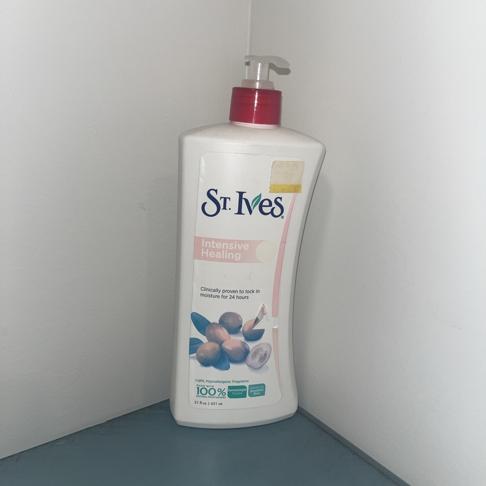 St. Ives Intensive Healing Body Lotion, Cranberry and Grapeseed Oil 21 oz NEW